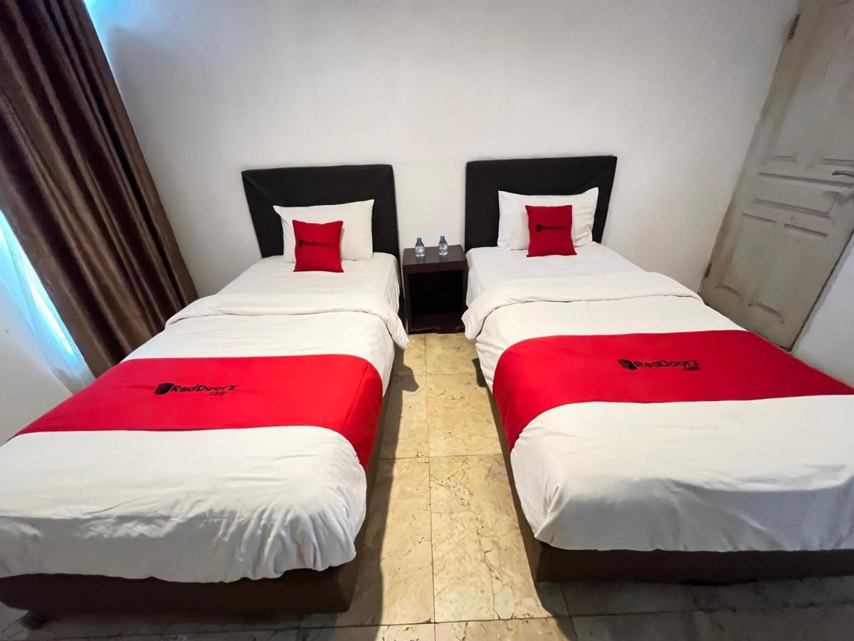Reddoorz Near Kantor Walikota Manado Luaran gambar